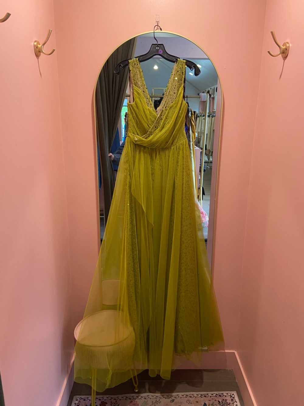 Theia Lemon-Green V-Neck Tulle Prom Gown